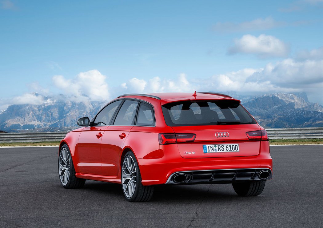 2015 Audi RS6 Avant Performance