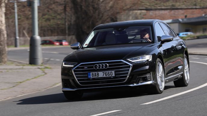 Audi S8 TFSI 420 kW quattro Audi S8 TFSI 420 kW quattro