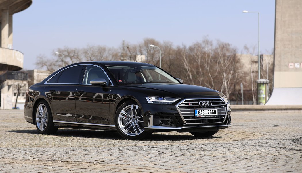 Audi S8 TFSI 420 kW quattro 