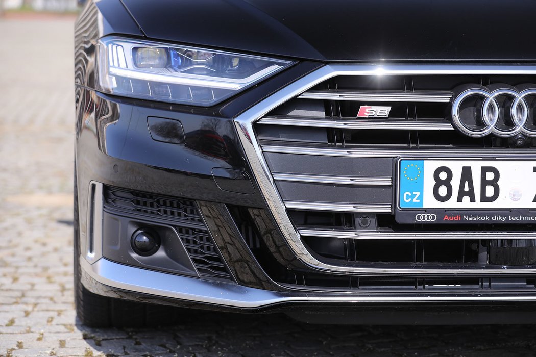 Audi S8 TFSI 420 kW quattro 
