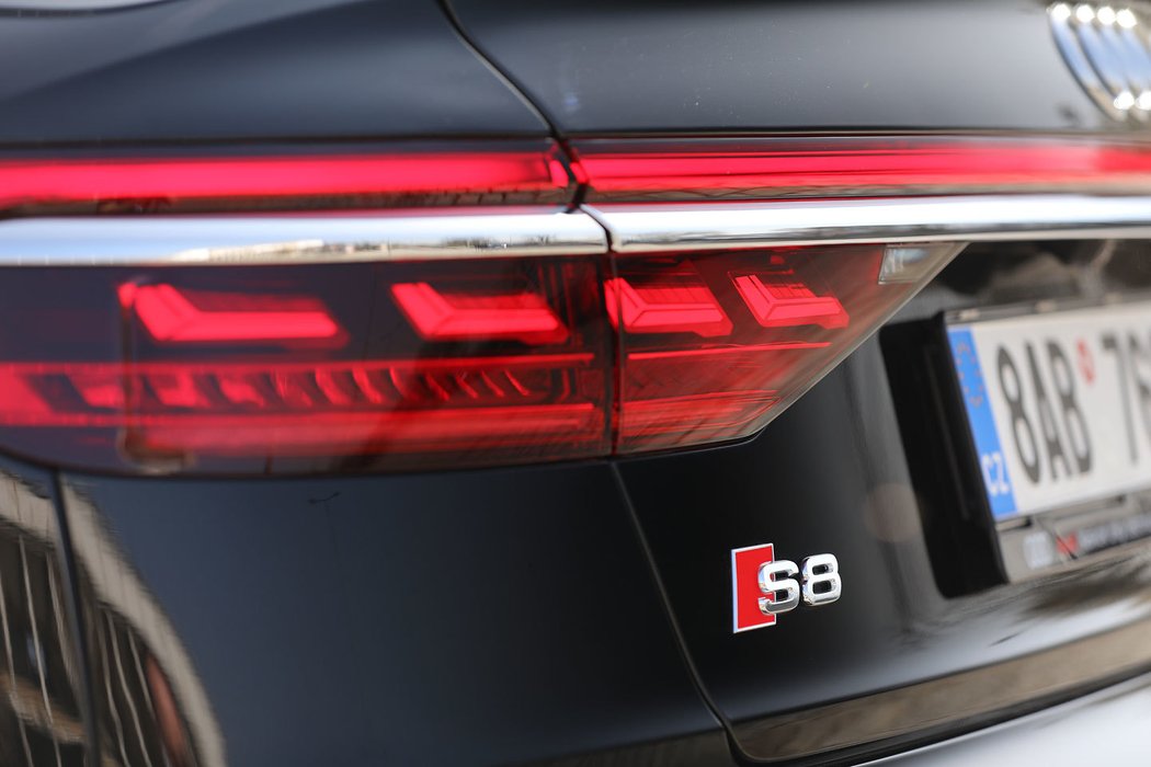 Audi S8 TFSI 420 kW quattro 