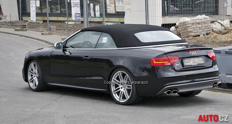 Audi RS 5 Cabriolet - Špionážní fotografie (9/2011)