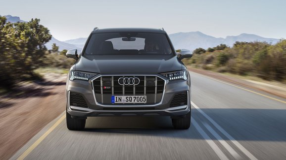 Modernizovaná Audi SQ7 TDI slibuje prvotřídní jízdní výkony