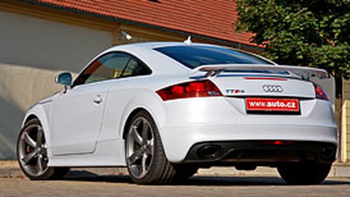 Audi TT RS – (Velmi) rychle kupředu Audi TT RS – (Velmi) rychle kupředu