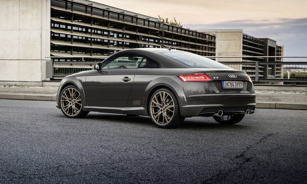 Audi TT Coupé bronze selection