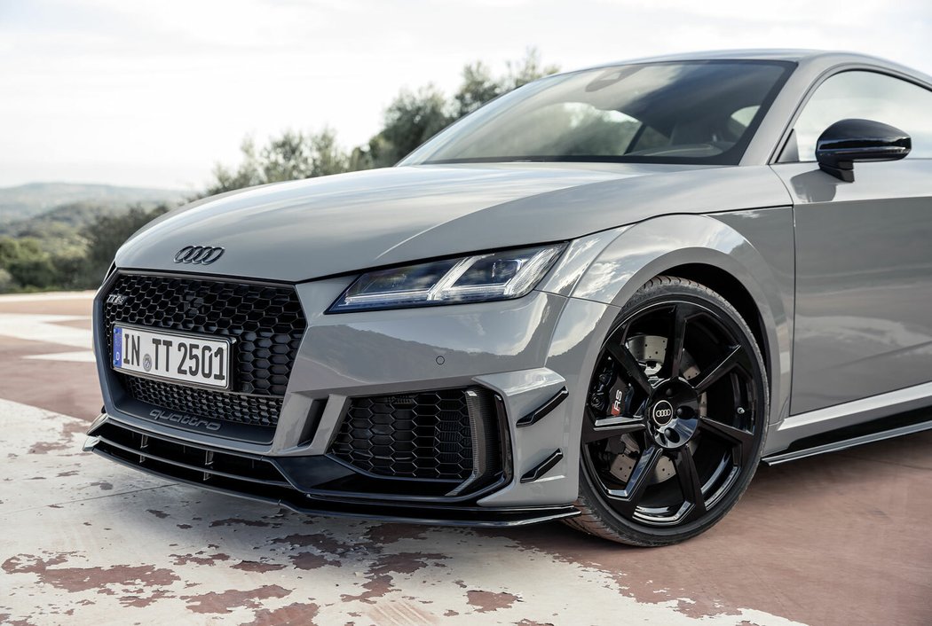 Audi TT RS Iconic Edition