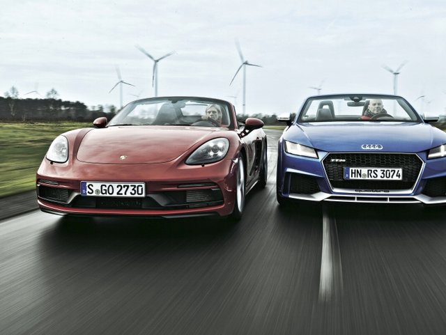 Audi TT RS Roadster vs. Porsche 718 Boxster GTS