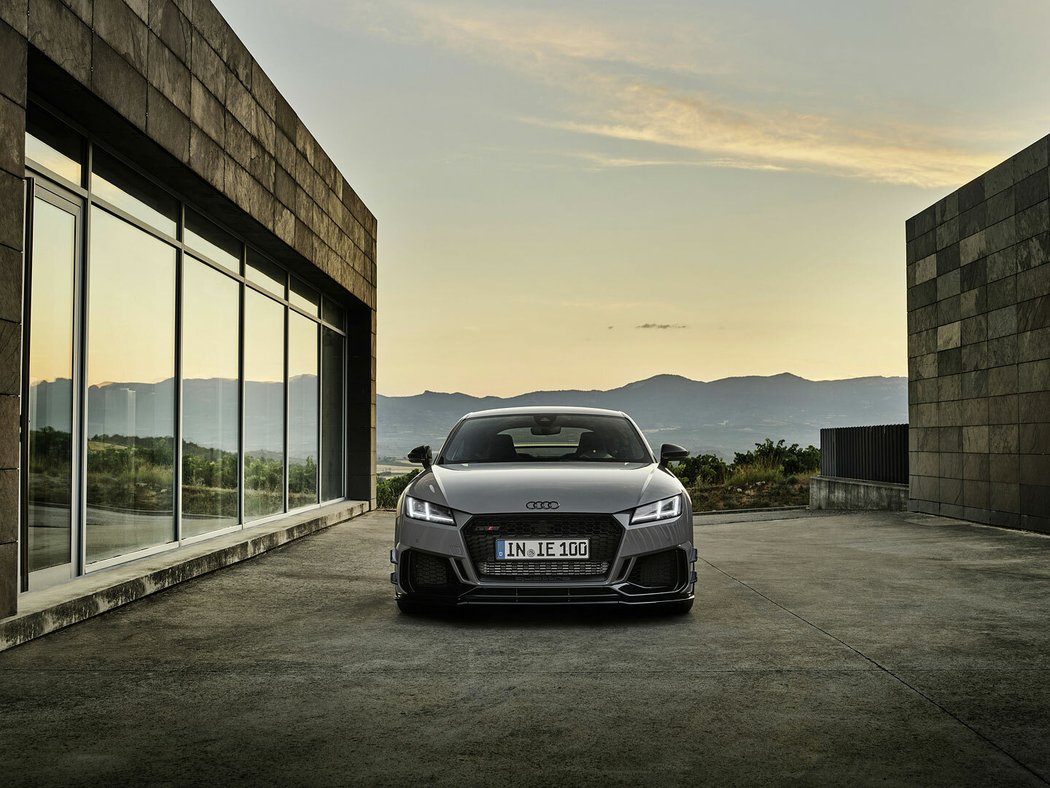 Audi TT RS Iconic Edition