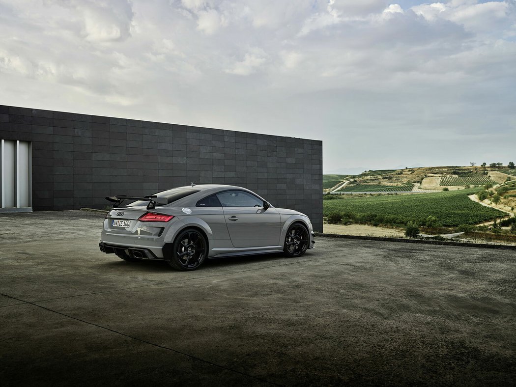 Audi TT RS Iconic Edition