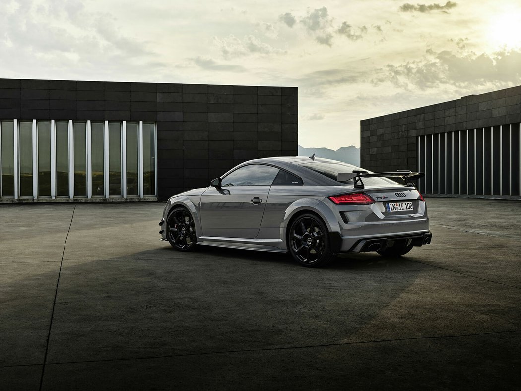 Audi TT RS Iconic Edition