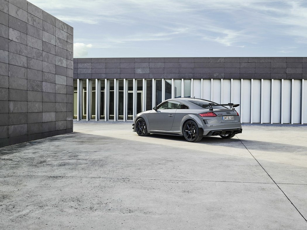 Audi TT RS Iconic Edition