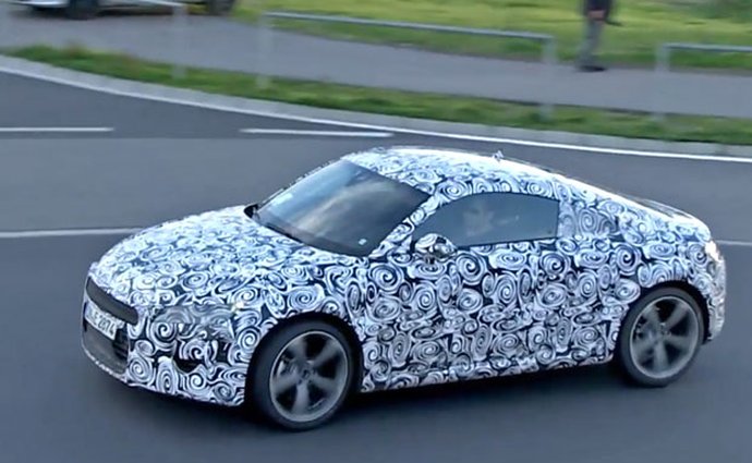 Spy video: Audi TT (2014) se prohání na Severní smyčce a dalších místech