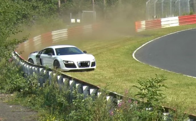 Video: Audi R8 na Ringu nezachránilo ani quattro