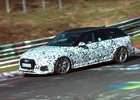 Audi RS4 Avant řádí na Ringu. Zvuk má sice nevýrazný, ale podívaná je to slušná