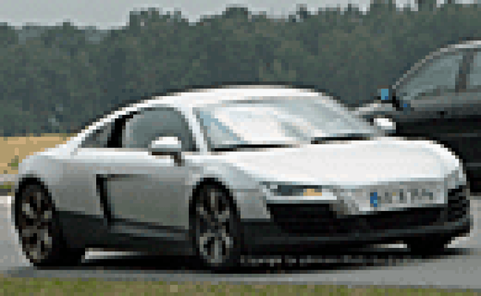 Spy video: supersportovní Audi R8