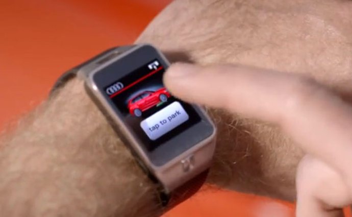 Video: Vtipný klip Audi ukazuje samoparkovací systém a indukční nabíjení elektromobilů