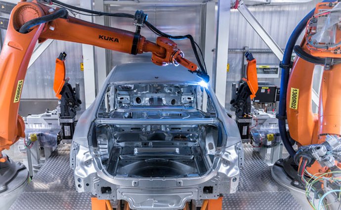 Výrobu vozů Audi A4 a A5 narušil nedostatek součástek