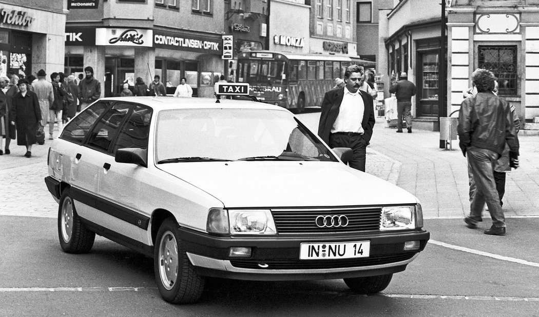 Audi 100