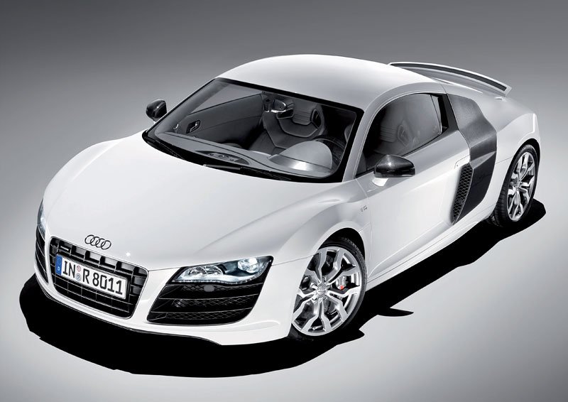 R8 V10