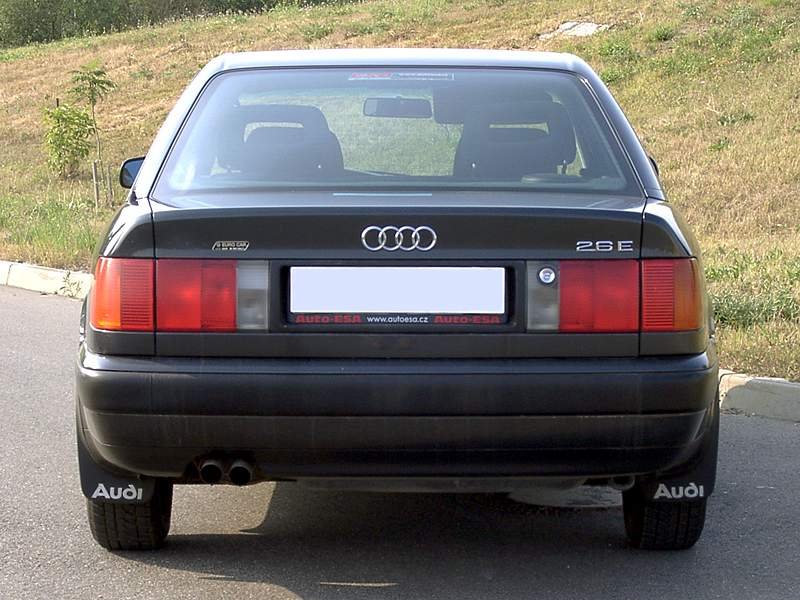 Audi 100