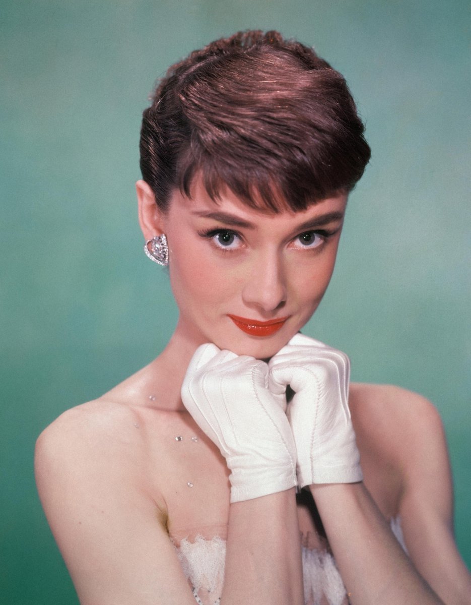 Audrey Hepburn to slušelo i v krátkých vlasech!