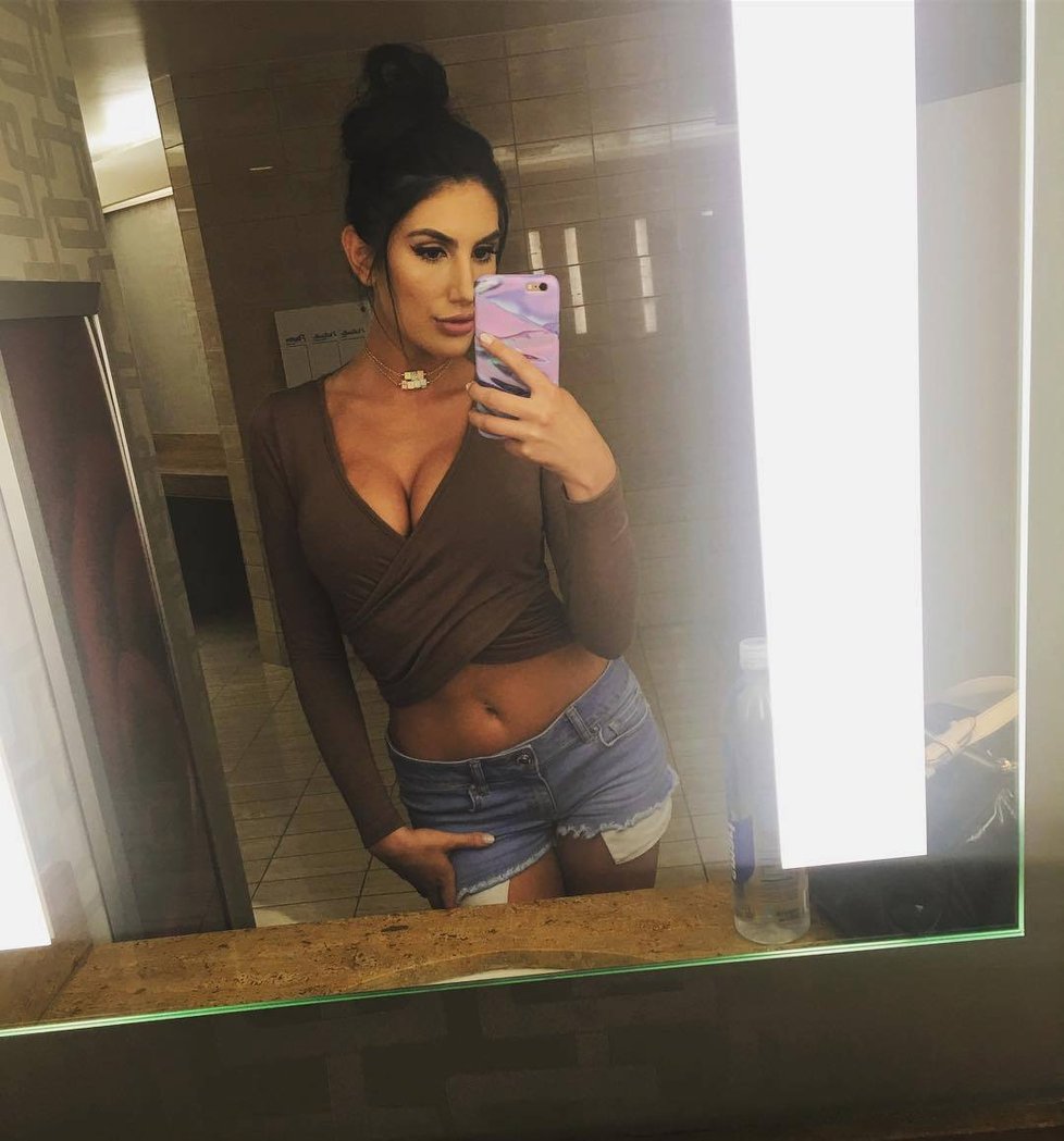 Pornoherečka August Ames ráda dráždila na Instagramu.