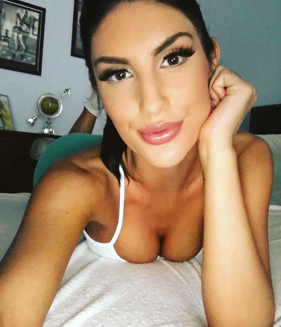 Pornoherečka August Ames ráda dráždila na Instagramu.