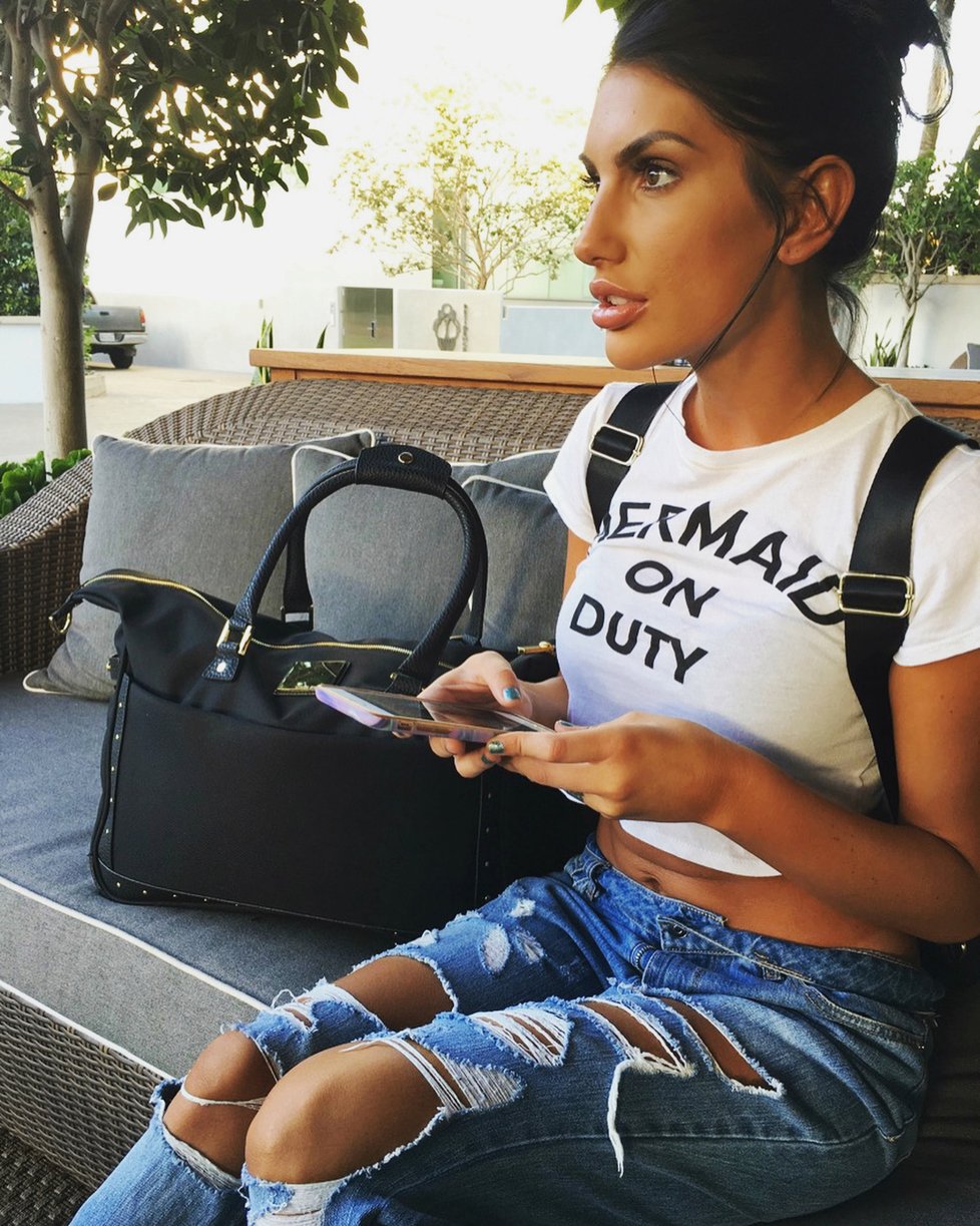 Pornoherečka August Ames ráda dráždila na Instagramu.