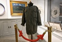 Svědek klíčových okamžiků roku 1989: Havlova ikonická bunda se vydražila za 2,76 milionu!