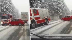 Senior se otáčel do protisměru a „vystrčil“ hasičskou cisternu do příkopu.