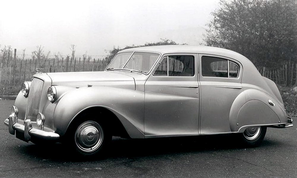 Austin A135 Princess Mark III, vyráběný v letech 1953 až 1956 dosáhl počtu 299 vyrobených sedanů a 51 limuzín.