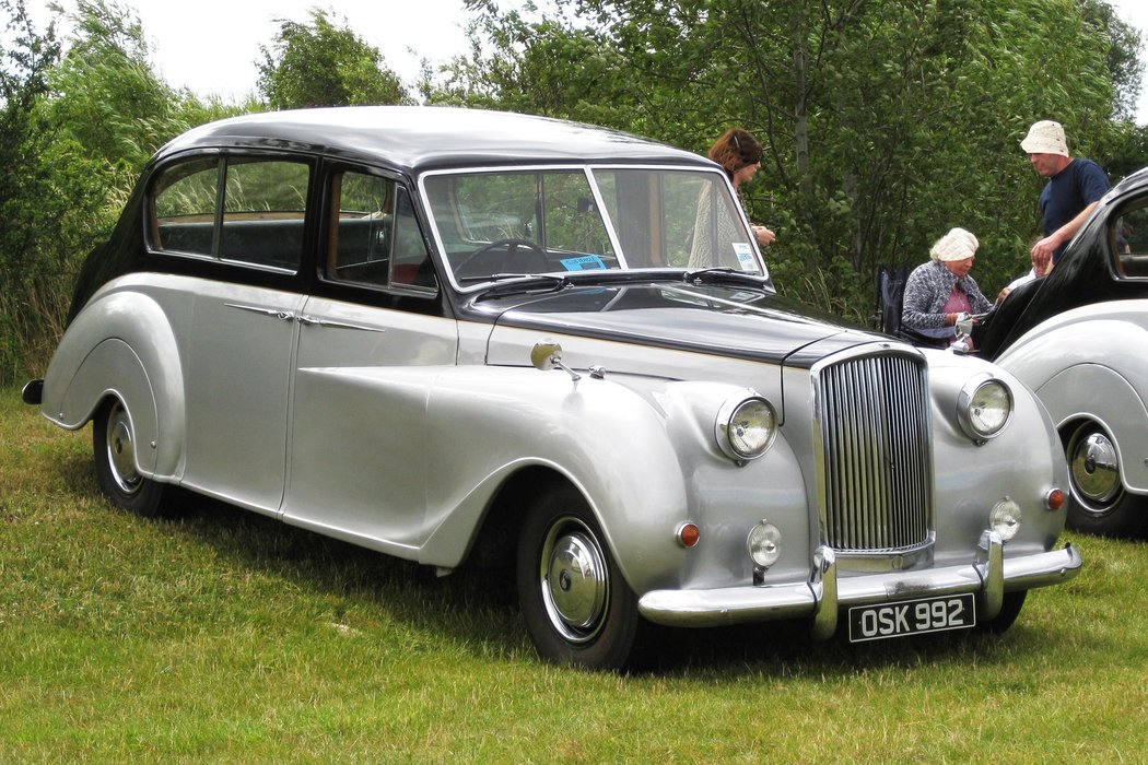 Od května 1960 se přešlo k pojmenování Vanden Plas Princess. Na obrázku je limuzína z roku 1962.