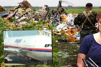 Bratr mi zmizel při letu MH370, dcera zahynula v MH17, pláče Australanka