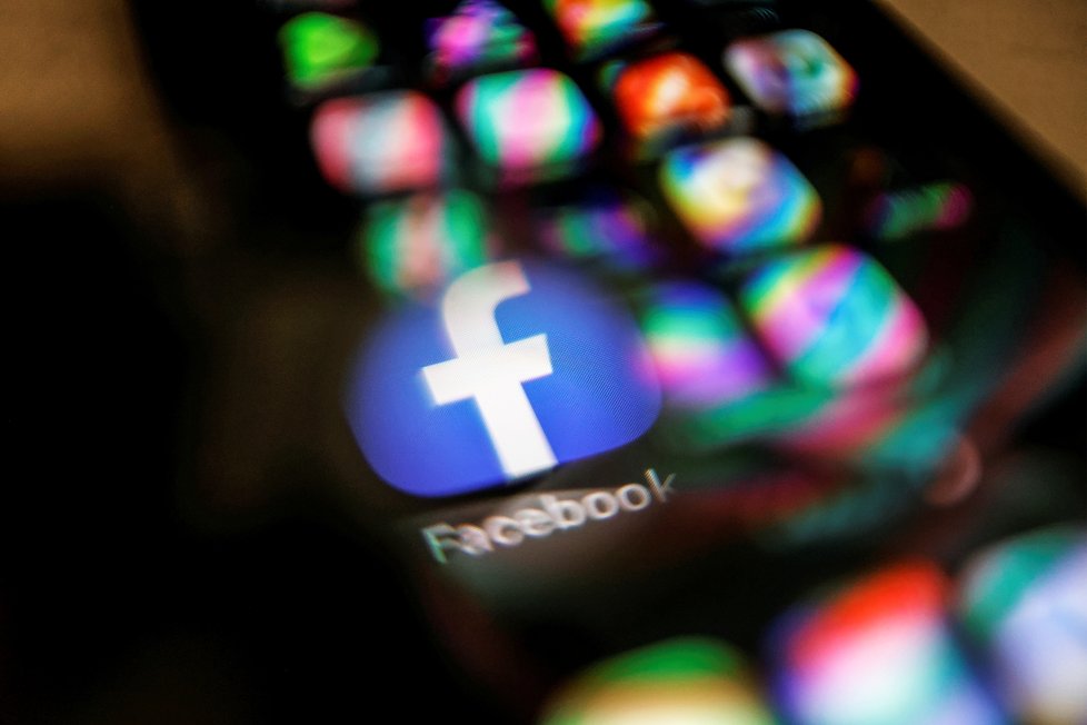 Sociální síť Facebook zablokovala v Austrálii veškerý zpravodajský obsah (17.2.2021)