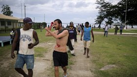 Austrálie se dohodla s Papuou-Novou Guinejí: Uzavře kontroverzní centrum pro uprchlíky.