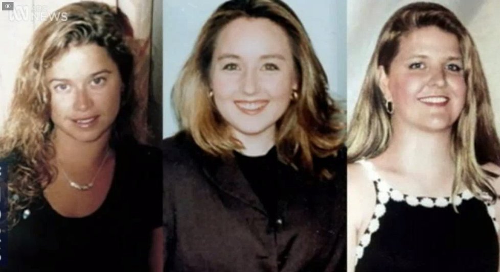 Dvě zavražděné dívky – Jane Rimmerová (vpravo) a Ciara Glennonová (vlevo) a mezi nimi Sarah Spiersová, která zmizela před 20 lety, ale její tělo se nikdy nenašlo.