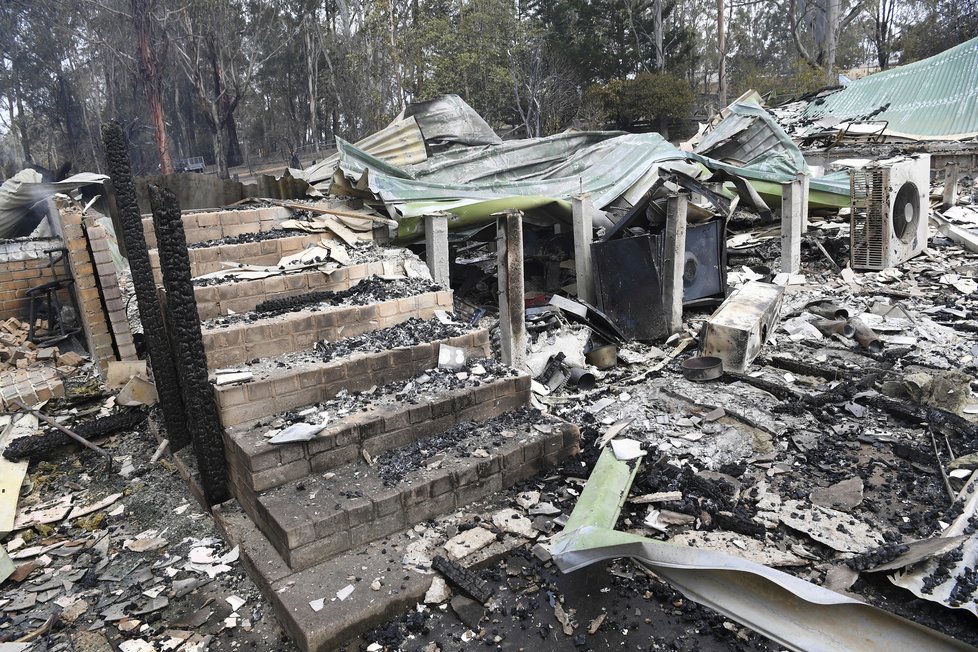 Austrálii dál ničí požáry, oheň likviduje všechno, co mu stojí v cestě (31. 12. 2019).