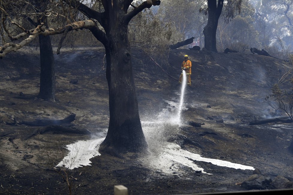 Austrálii dál ničí požáry, (31.12.2019).