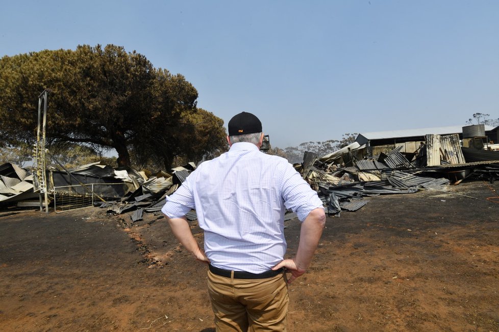 Australský premiér Scott Morrison navštívil místa, která zdevastovaly požáry (8. 1. 2019)