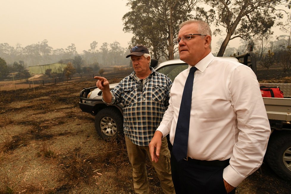 Premiér Scott Morrison na návštěvě požárem zničených oblastí, (2.01.2020).