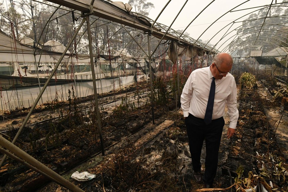 Premiér Scott Morrison na návštěvě požárem zničených oblastí (2. 01. 2020)