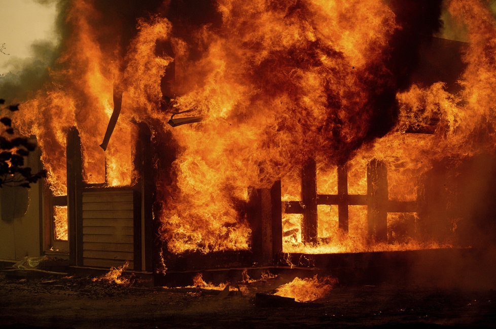 Australané dál bojují s mohutnými požáry, (23.01.2020).