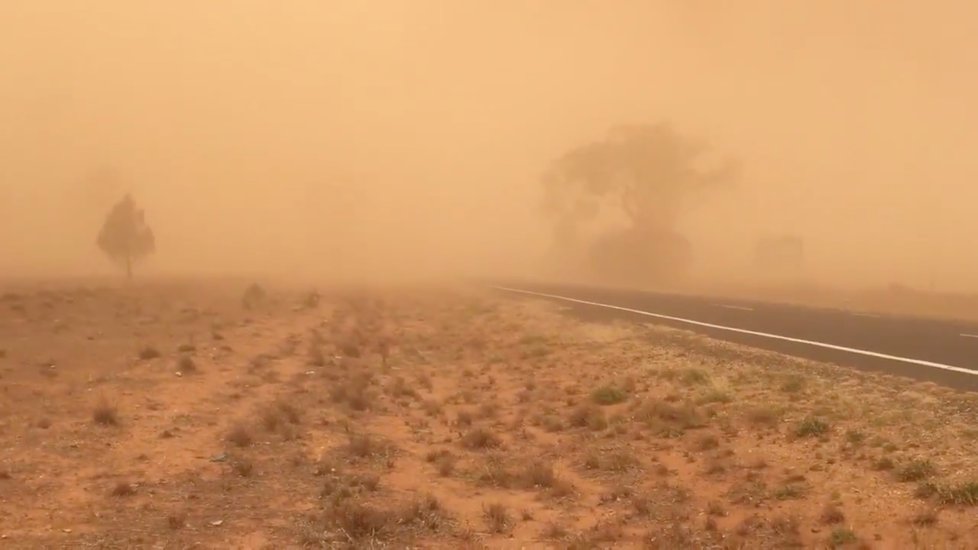 Australané dál bojují s mohutnými požáry, (23.01.2020).