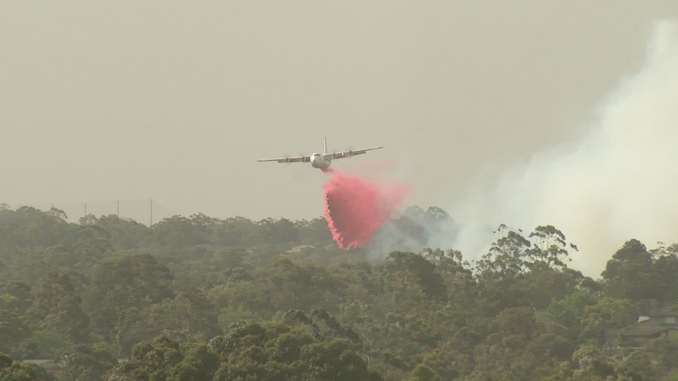 Při hašení požárů v Austrálii se zřítil hasicí letoun, při nehodě zemřeli tři Američani.