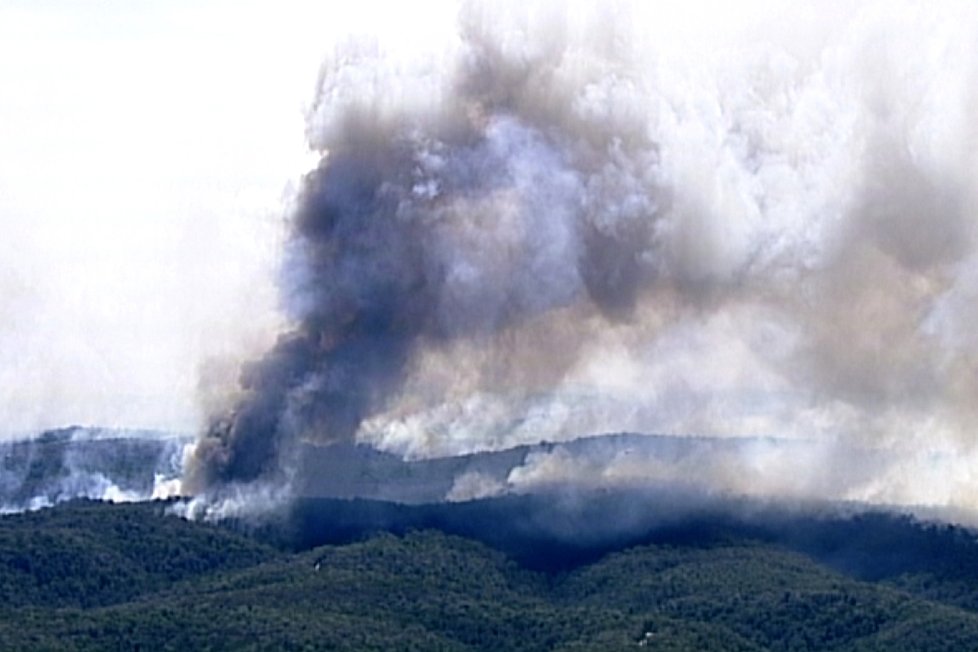 Australané dál bojují s rozsáhlými požáry (13. 11. 2019).