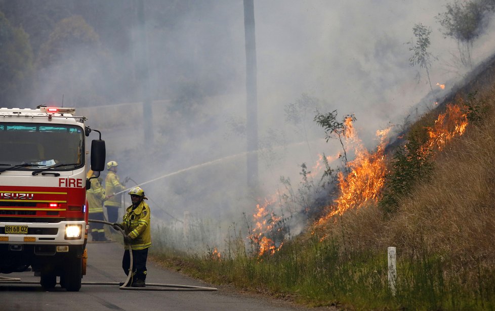 Australané dál bojují s rozsáhlými požáry (13. 11. 2019).