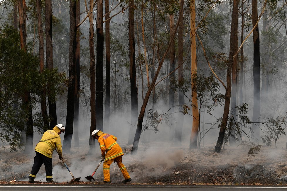 Austrálii i nadále sužují požáry a situace se stále nelepší.