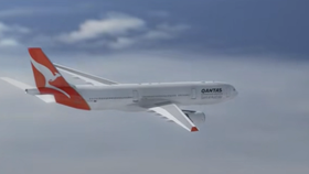 Let Qantas 72 s 303 cestujícími měl namířeno do Perthu.