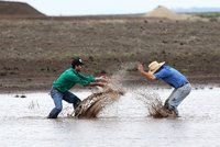 Australští hasiči slaví, všechny požáry jsou pod kontrolou. Vědci varují: Bude hůř