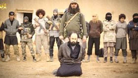 Khaled Sharrouf uřízl vězni ISIS hlavu.